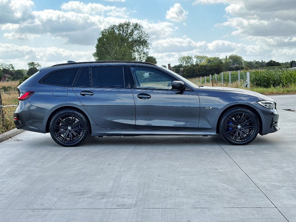 BMW 330e - 2022 - 105.920km - * PANO * CAMERA * LEDER *, Autos, Cuir, https://public.car-pass.be/vhr/50b7a732-13b0-4348-b029-ef03efa84c78?lang=nl