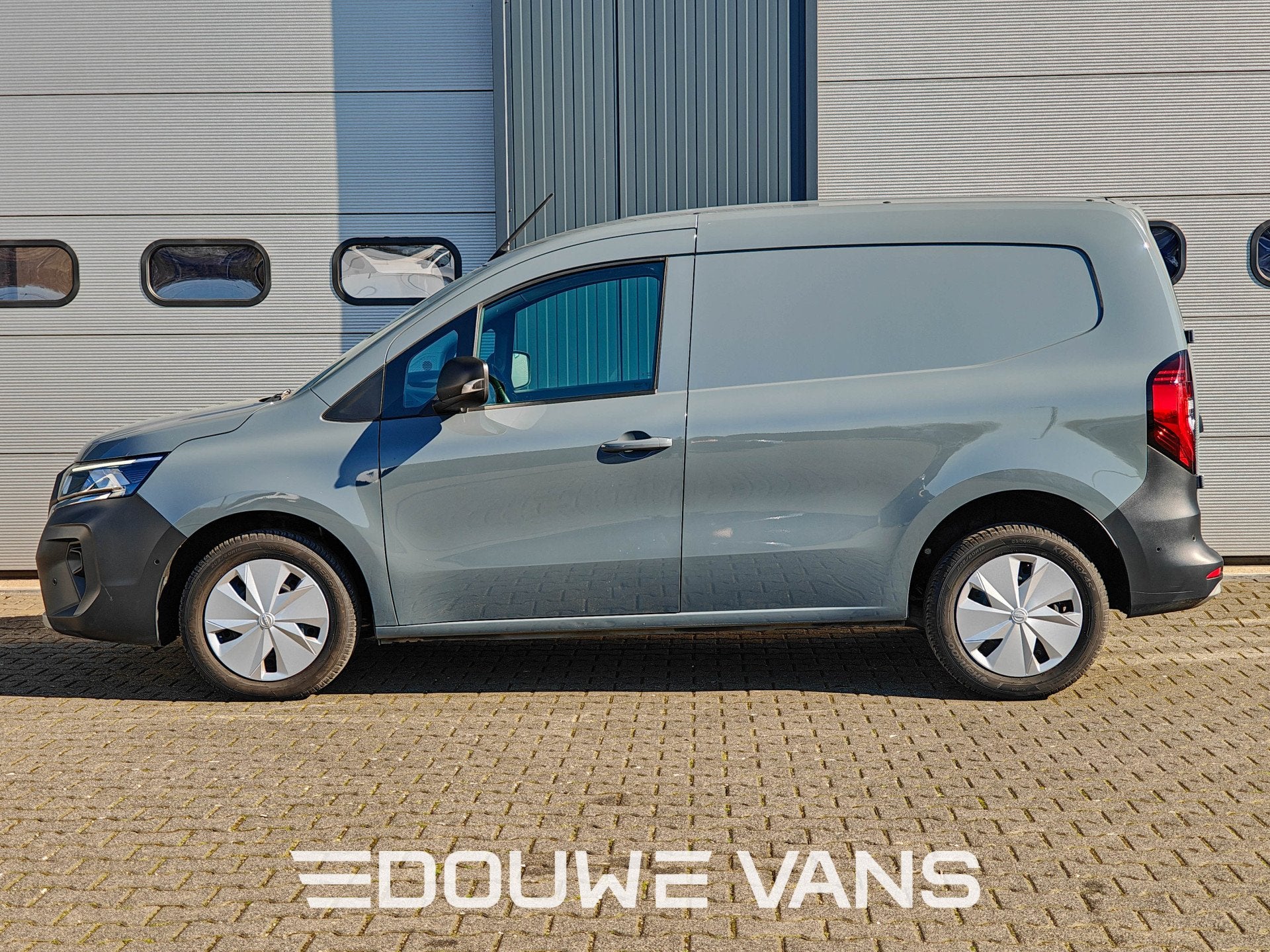 Nissan Townstar L1 Visia N-Connecta Airco LED Fabrieksgarant, Autos, Camionnettes & Utilitaires, Cuir, Achat, Euro 6, Entreprise