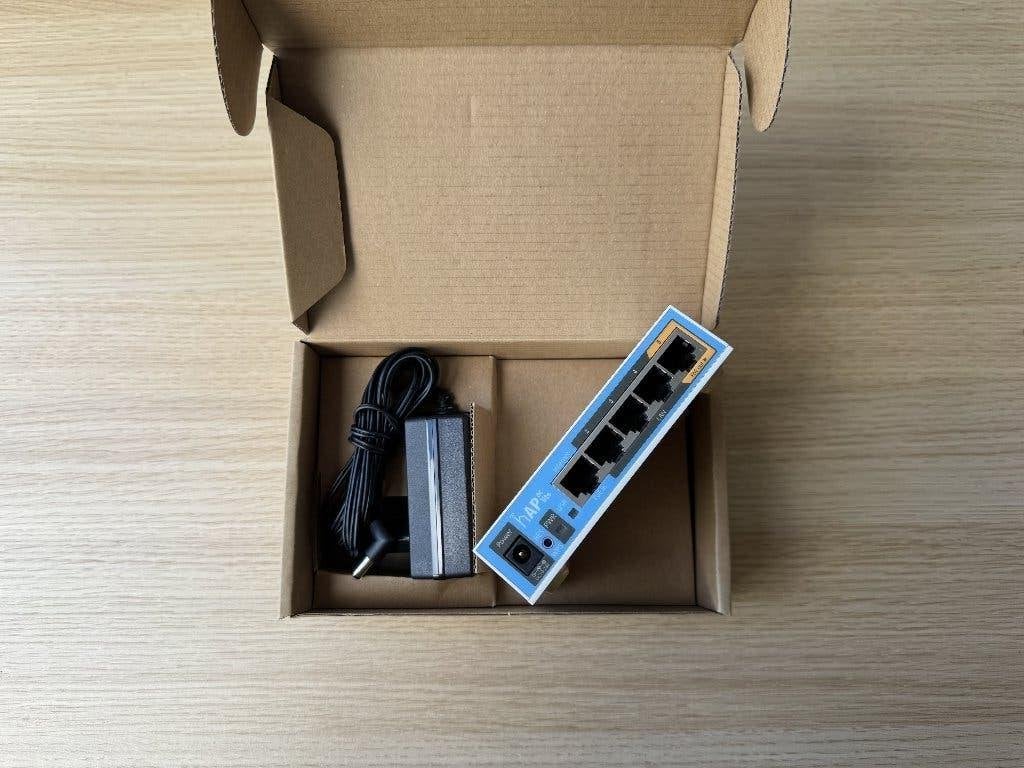 MikroTik RouterBOARD hAP ac lite, Enlèvement ou Envoi, Utilisé, MikroTik
