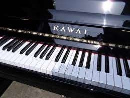 Reserveer nu je huurpiano voor het nieuwe academiejaar!, Musique & Instruments, Pianos, Brillant, Comme neuf, Piano, Noir
