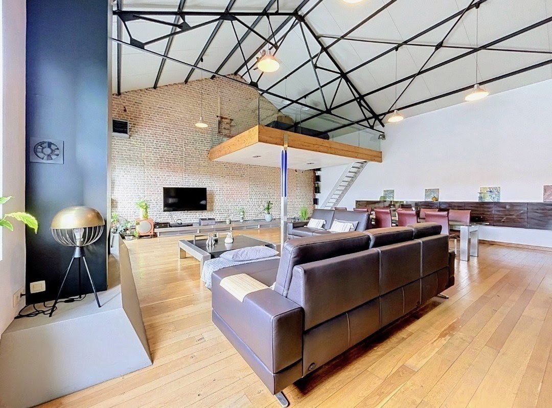 Ruime loft van 520m² met 150m² praktijk-/handelsruimte, Immo, Province de Flandre-Occidentale, 500 à 1000 m², 207 kWh/m²/an, 520 m²