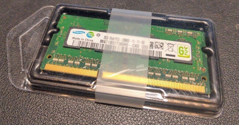 Mémoire SO-DIMM, Computers en Software, RAM geheugen, DDR3, Ophalen of Verzenden, Zo goed als nieuw, 2 GB