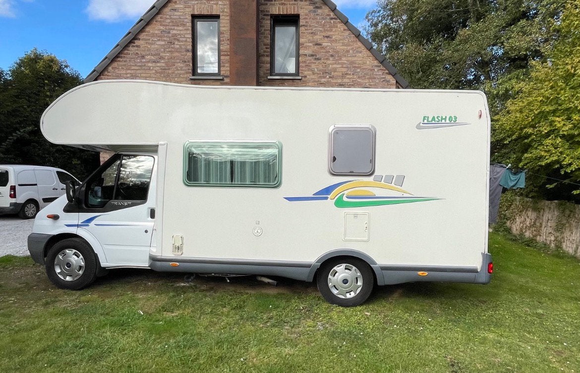 camping-car ford Chausson Flash 03 à capucine, de 2007,, Caravanes & Camping, Caméra de recul, Boîte manuelle, Ford, Chausson