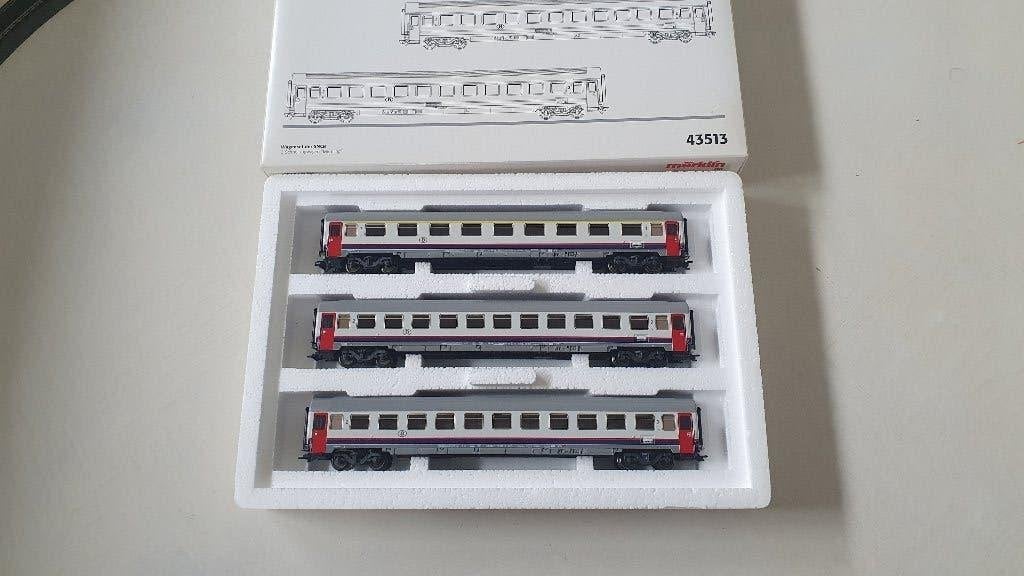 Märklin 43513 H0 3 voitures NMBS/SNCB, Neuf, Enlèvement ou Envoi, Set de Trains, Courant continu ou Courant alternatif