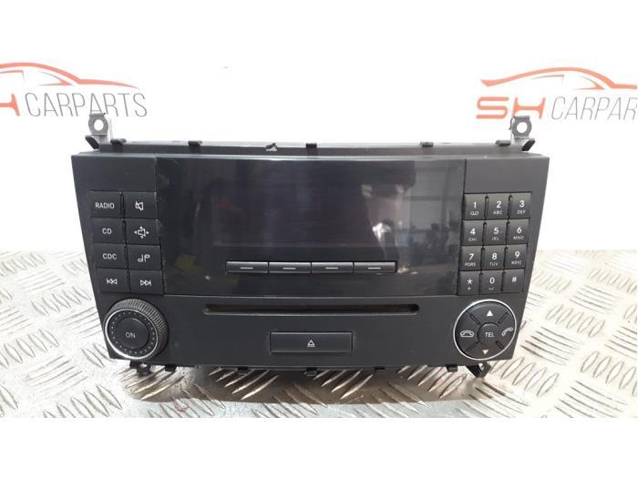 Radio CD Speler van een Mercedes CLC-Klasse, Gebruikt, -, Ophalen of Verzenden, -