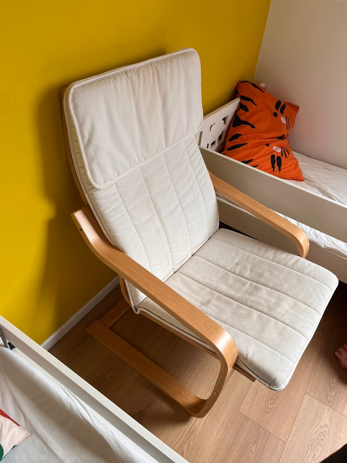 Poang stoel ikea, hout berk, wit/ecru hoes, Huis en Inrichting, Ophalen, Zo goed als nieuw, Wit