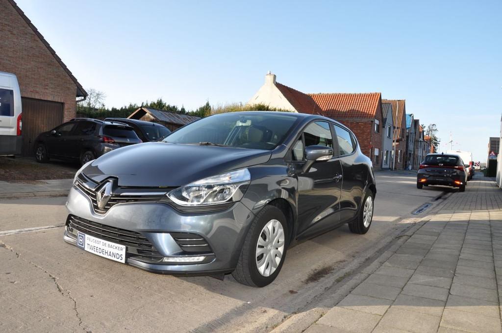 Renault Clio Premium Select (bj 2019), Auto's, Voorwielaandrijving, Euro 5, Gebruikt, Bedrijf