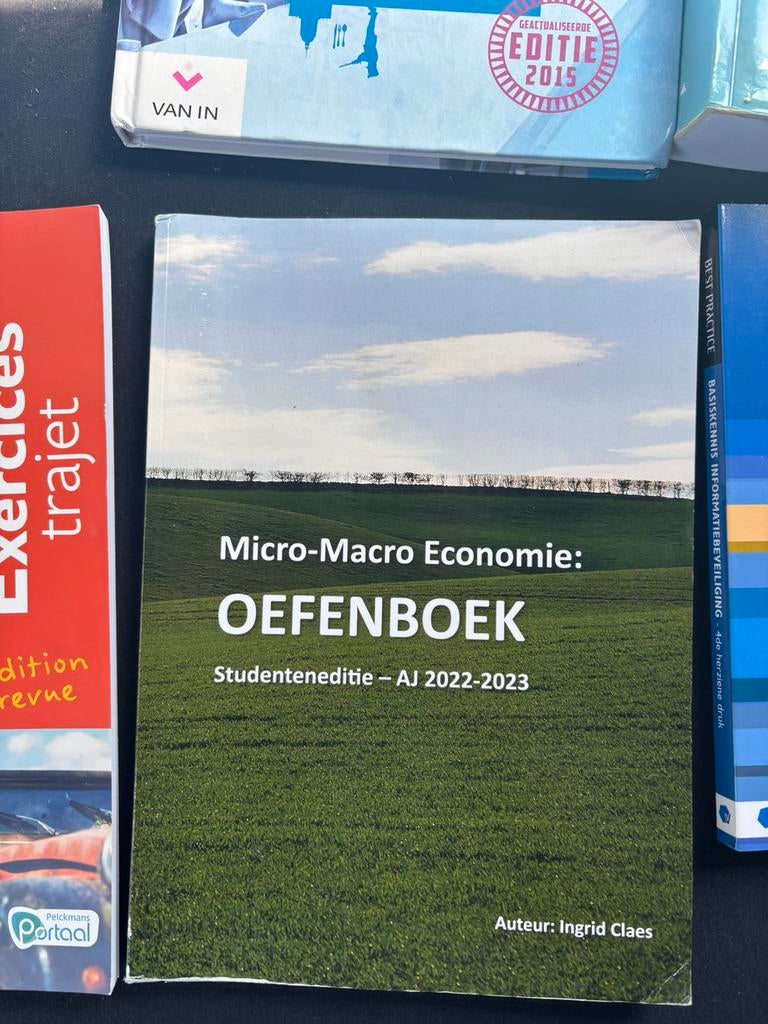 Micro-macroéconomie, Enlèvement, Comme neuf