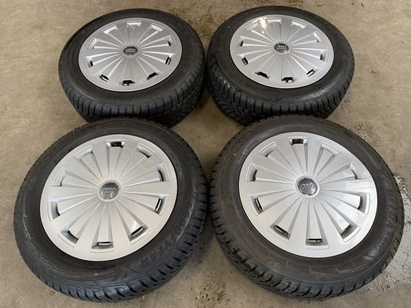 16 inch originele velgen + winterbanden Audi A4 B9 8W0601025, Auto-onderdelen, Gebruikt, -, Banden en Velgen, -