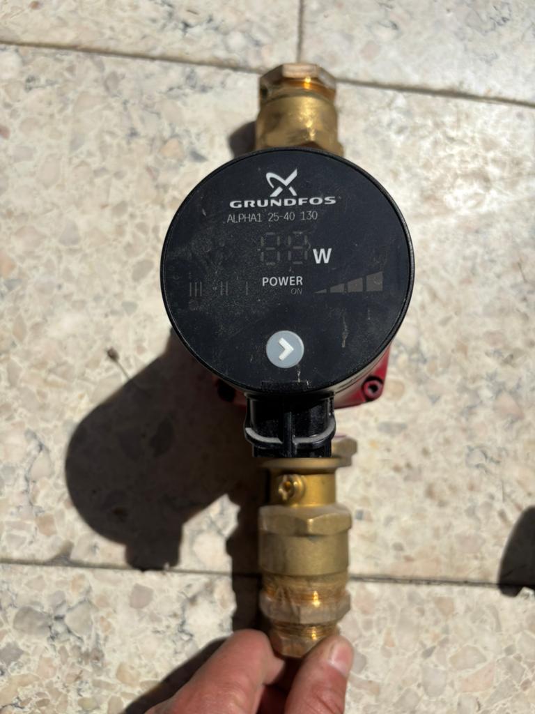 Circulateur de chauffage Grundfos ALPHA1 25-40 130 à vendre., Bricolage & Construction, Chauffage & Radiateurs, Comme neuf, Enlèvement