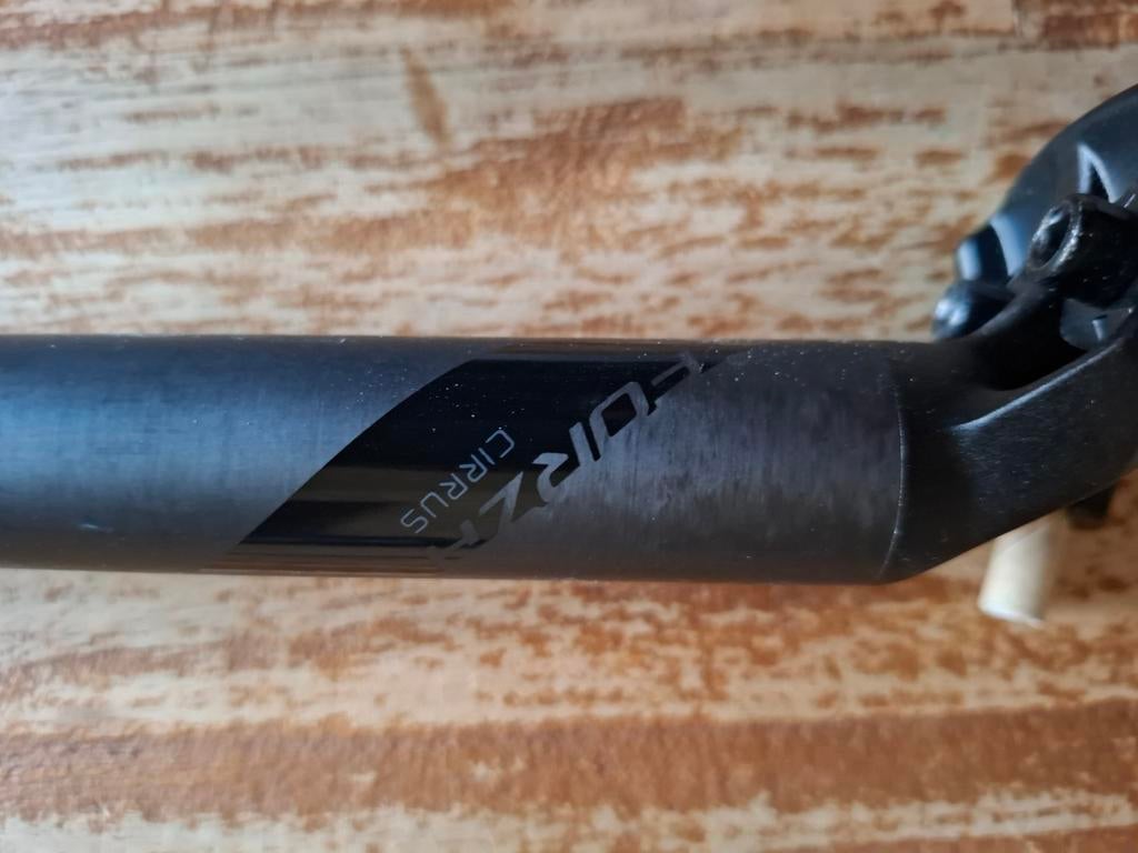 Carbon Zadelpen  forza cirrus deda  dia.27.2, Fietsen en Brommers, Ophalen, Nieuw