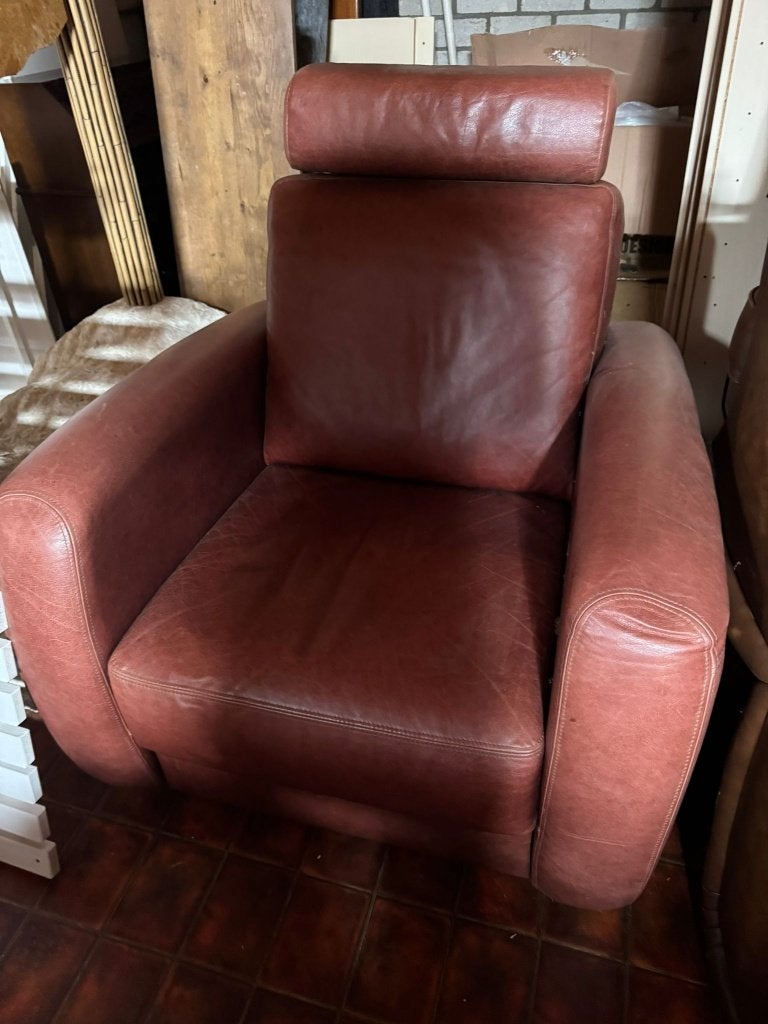 LEDEREN DESIGN FAUTEUIL LEREN ZETEL ROOD i.z.g.st. ARMSTOEL, Ophalen