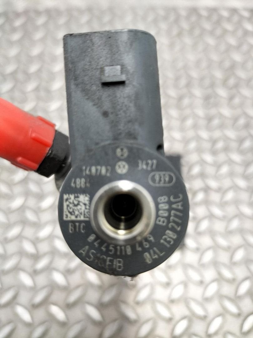 VOLKSWAGEN PASSAT BRANDSTOF INJECTOR / VERSTUIVER 04L130277A, Ophalen of Verzenden, Gebruikt, ARN erkend
