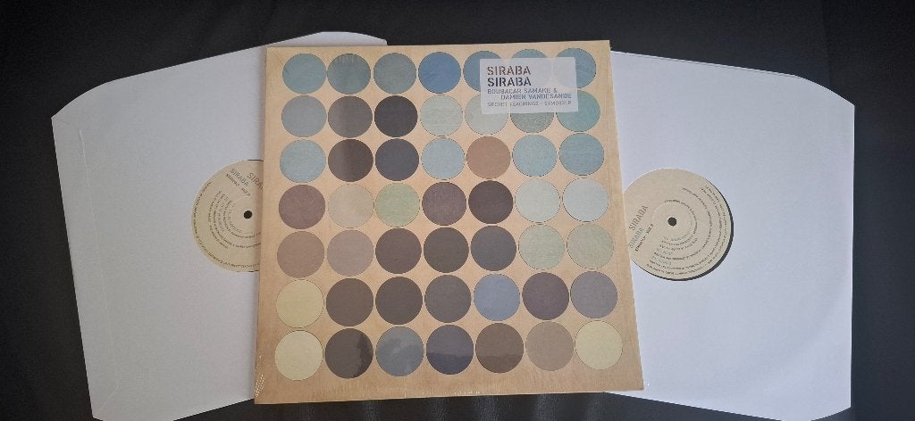 Siraba - Siraba 2LP Afro Electro Folk, CD & DVD, Vinyles | Musique du monde, Enlèvement ou Envoi, Comme neuf, Double LP, Africain