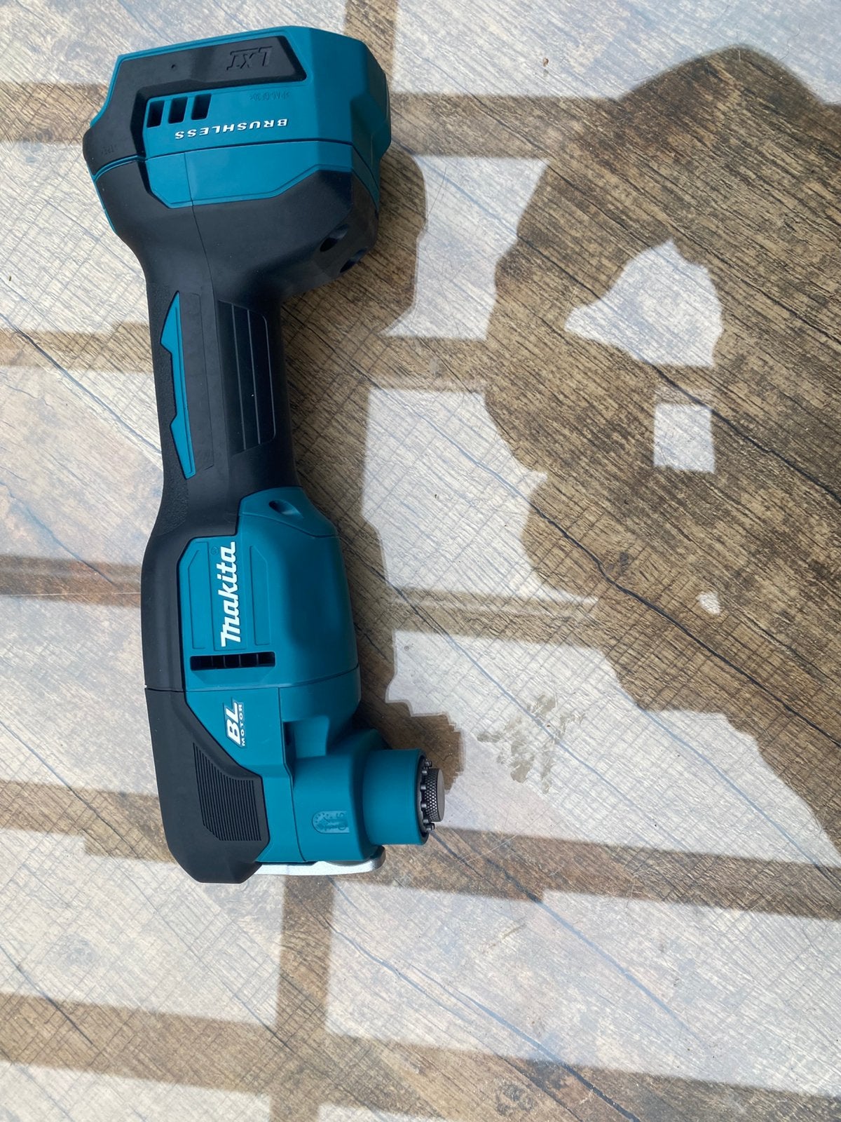 Makita, Enlèvement, Comme neuf