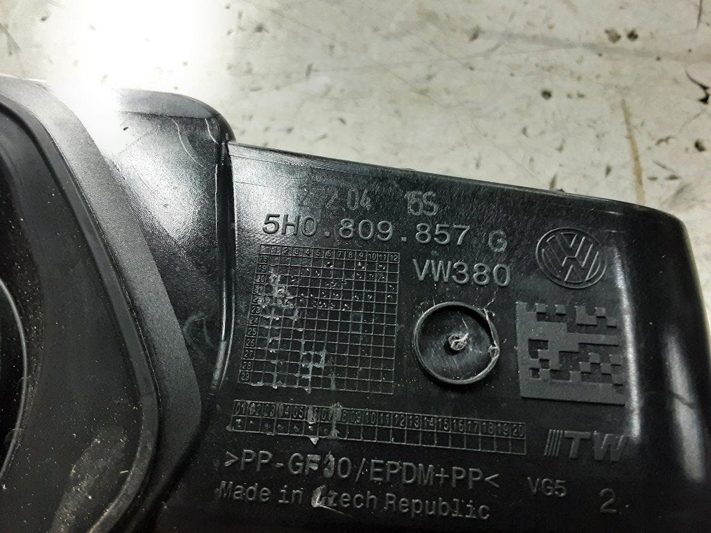 TRAPPE D'ESSENCE Volkswagen Golf VIII (CD1) (5H0809857G), Volkswagen, Volkswagen AG, Utilisé, Kundenbetreuung@volkswagen.de