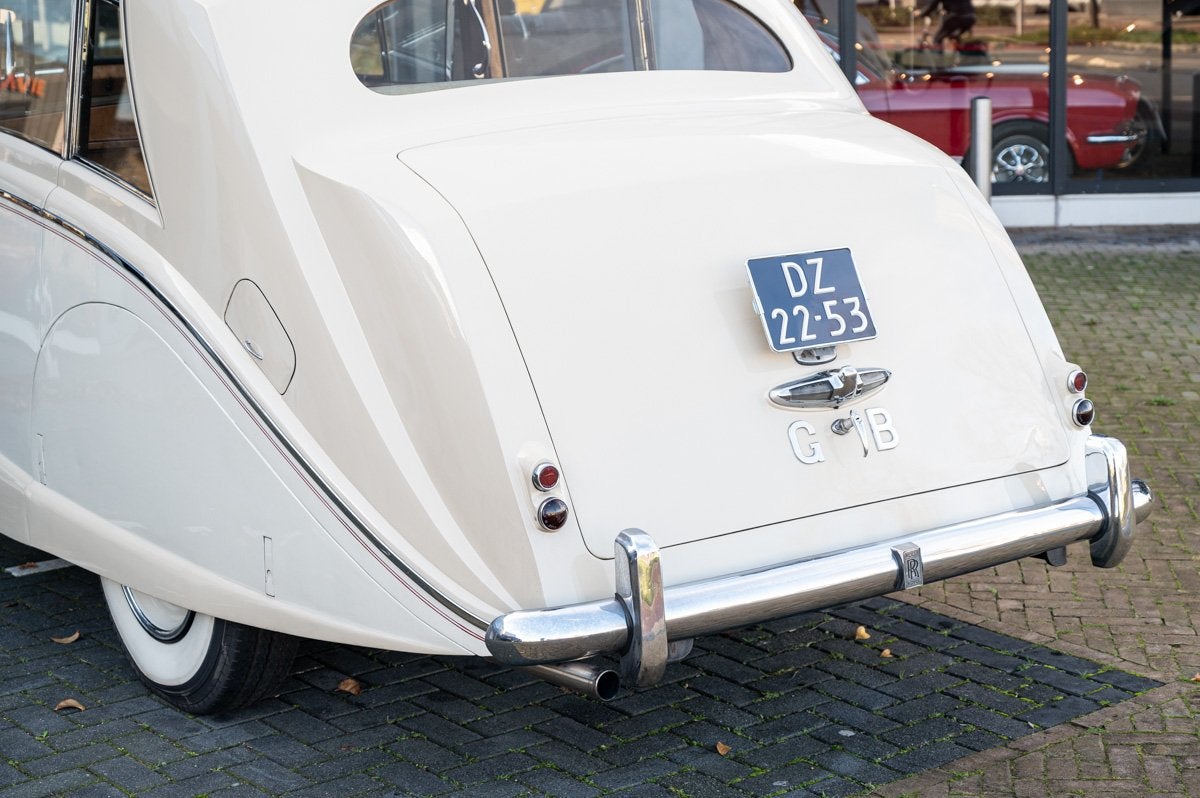 Rolls-Royce Silver Wraith Hooper LWB (automatique), Autos, Achat, 4 portes, Entreprise, Carnet d'entretien