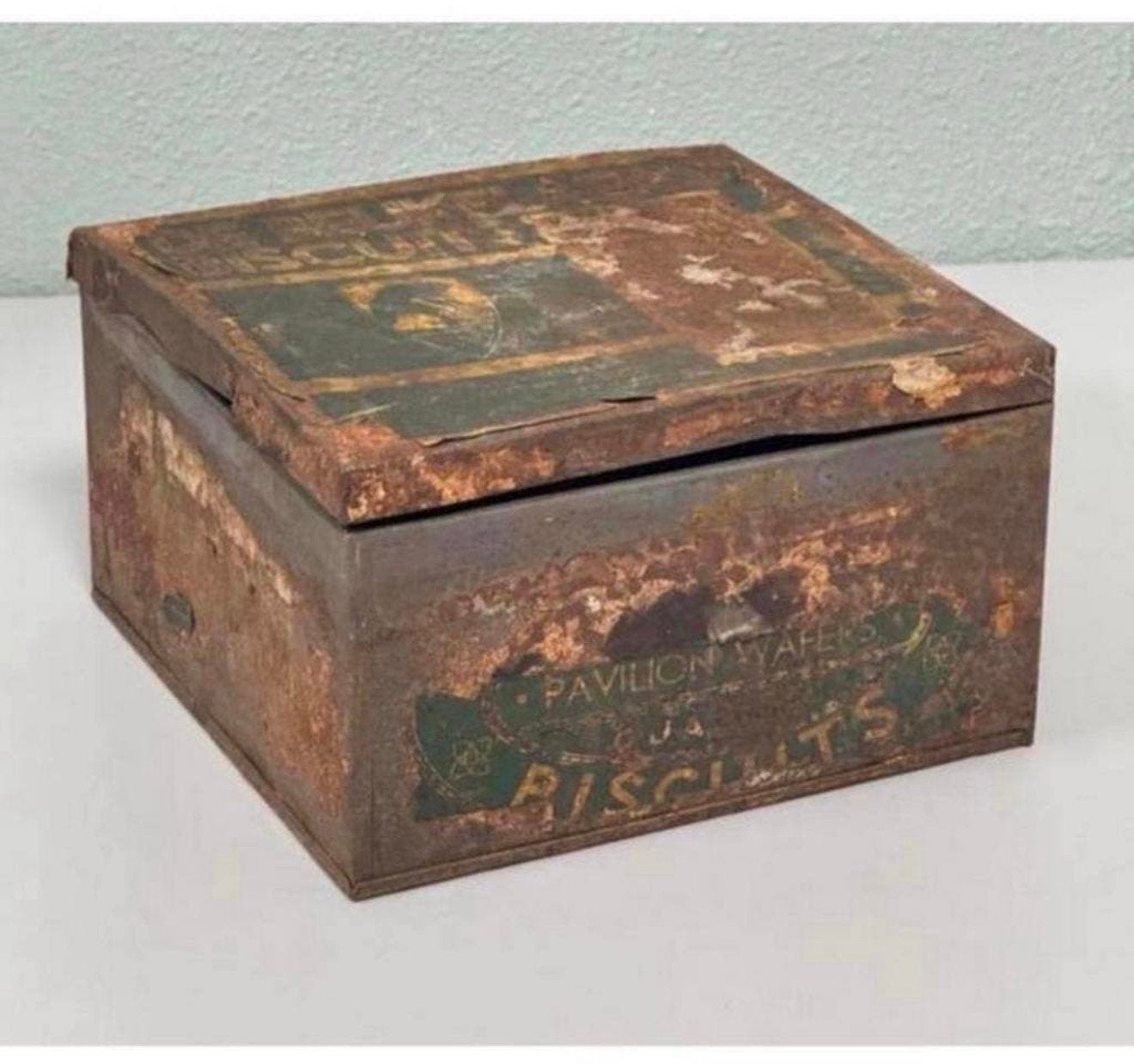 Boîte ancienne en étain rouillé De Beukelaer's Biscuits, Enlèvement ou Envoi, Utilisé, Biscotte
