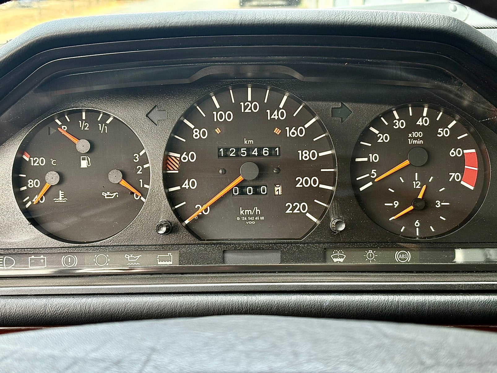 Mercedes-Benz 230CE W124 Automaat, foto 8