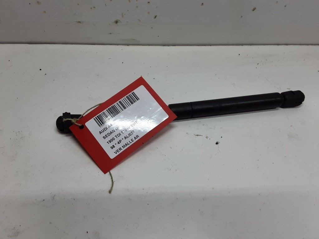 ACHTERKLEPSLOT Audi A4 (B5) (01-1994/08-2001), Gebruikt, Achterklep, Mevr. I. Hauben, Audi