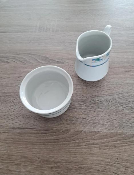 Melk- en suikerkommetje, Huis en Inrichting, Keuken | Servies, Ophalen of Verzenden, Zo goed als nieuw, Overige stijlen, Overige typen