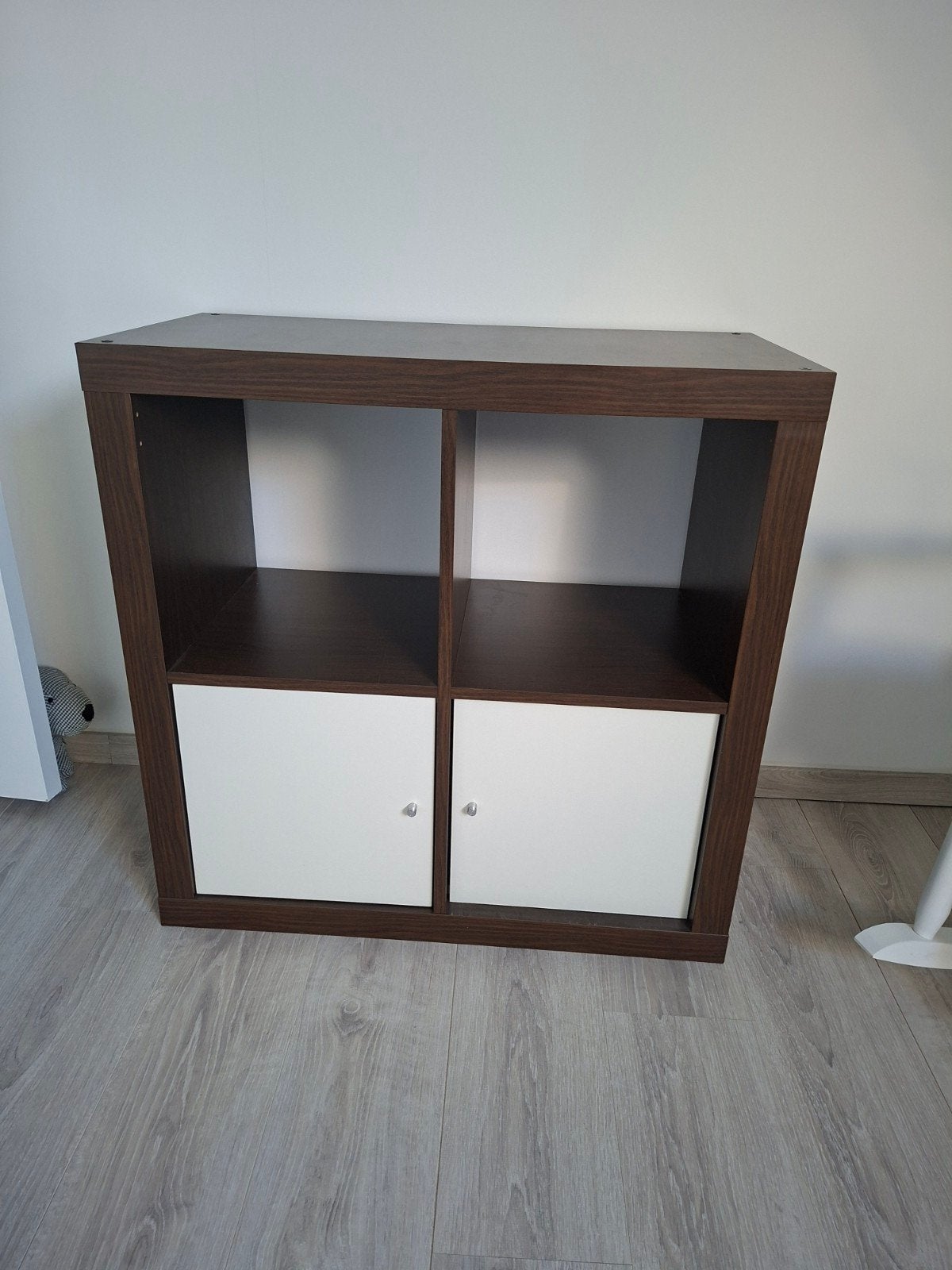 Kallax 2 op 2 Ikea met 2 inzetdeurtjes, Huis en Inrichting, Kasten | Stellingkasten, Ophalen