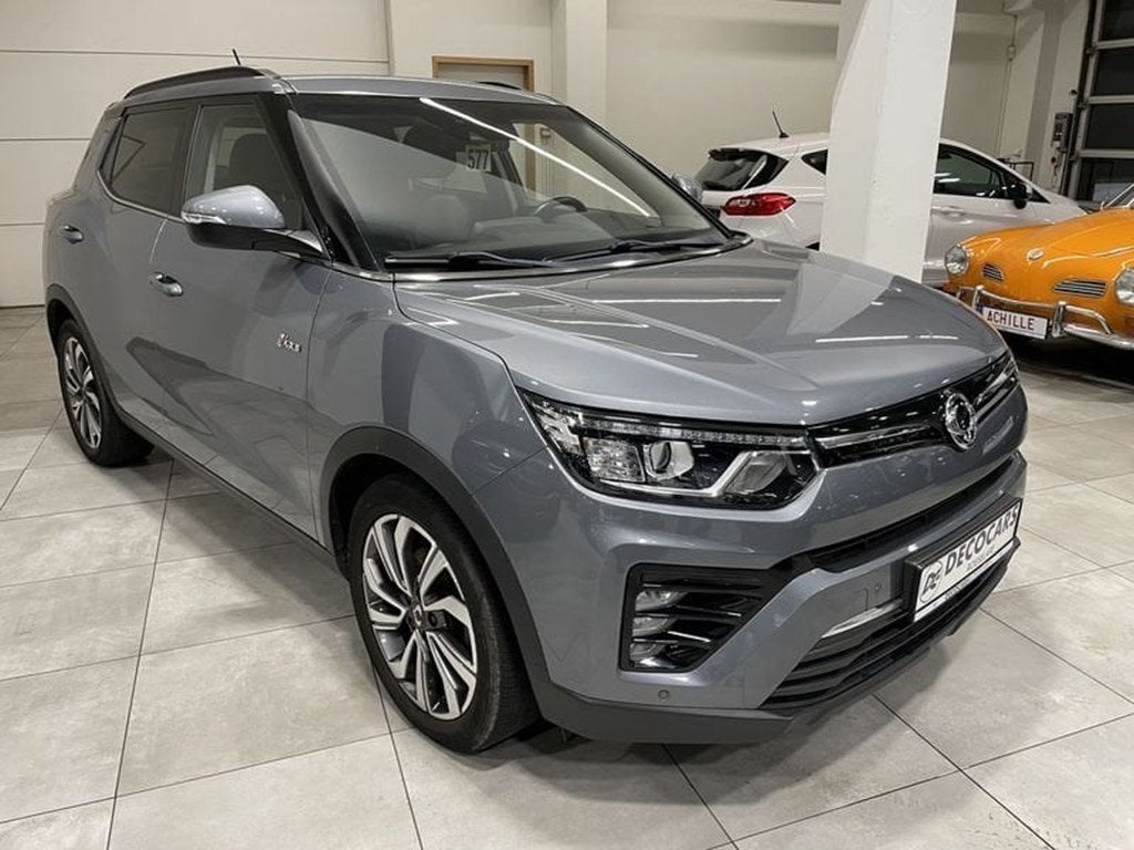 SsangYong Tivoli Nieuwstaat / DAB / Navigatie, Argent ou Gris, Achat, Noir, Tivoli