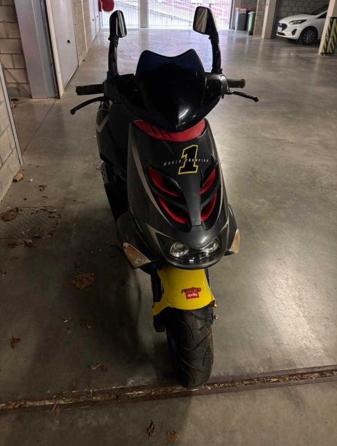 Aprilia sr50 lc dd, Fietsen en Brommers, Ophalen of Verzenden, Zo goed als nieuw
