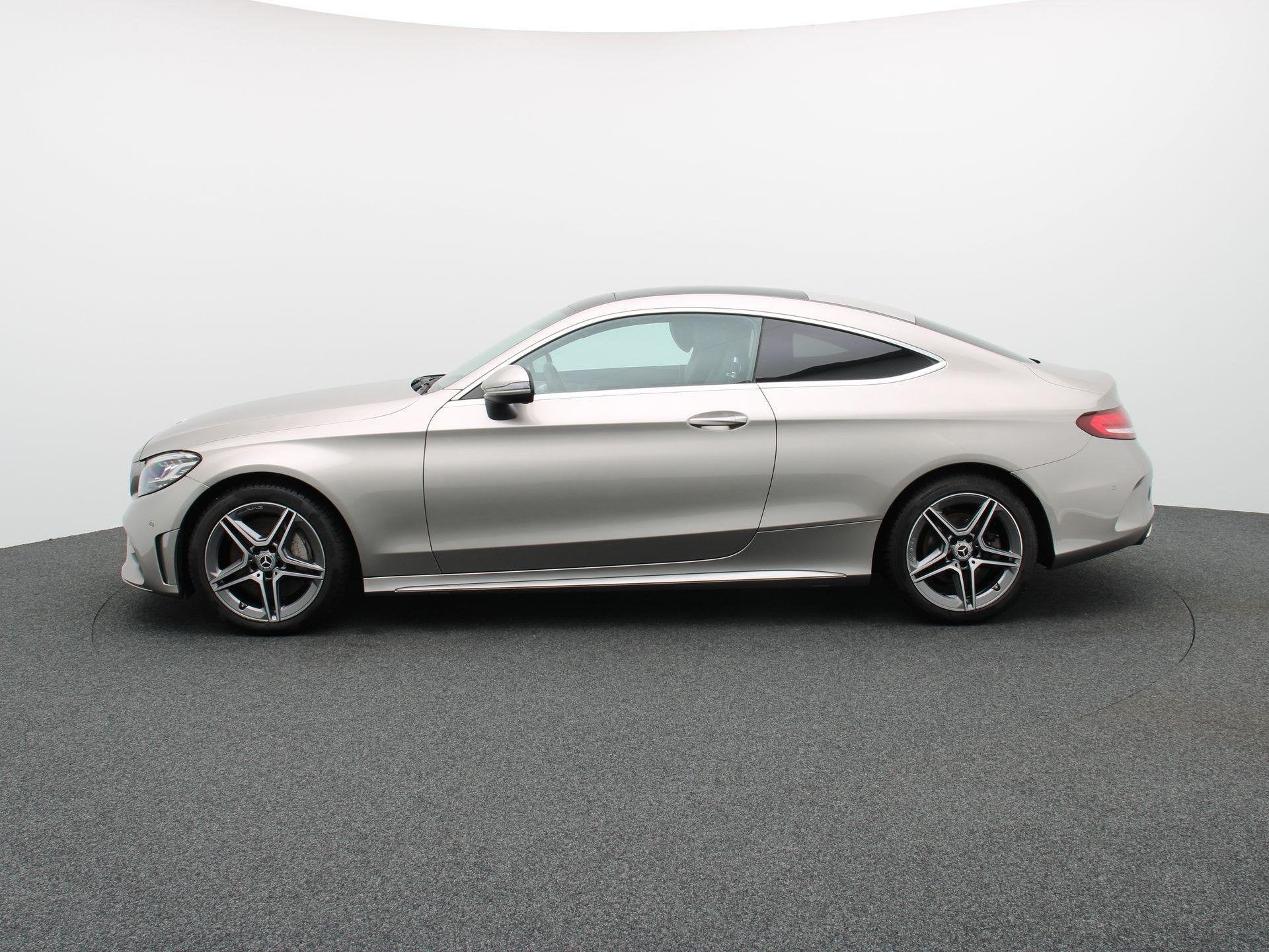 Mercedes-Benz C 300 AMG LINE Coupé + 258 PK + PANO DAK + BU, Auto's, Automaat, 4 cilinders, Bedrijf, 2 deurs