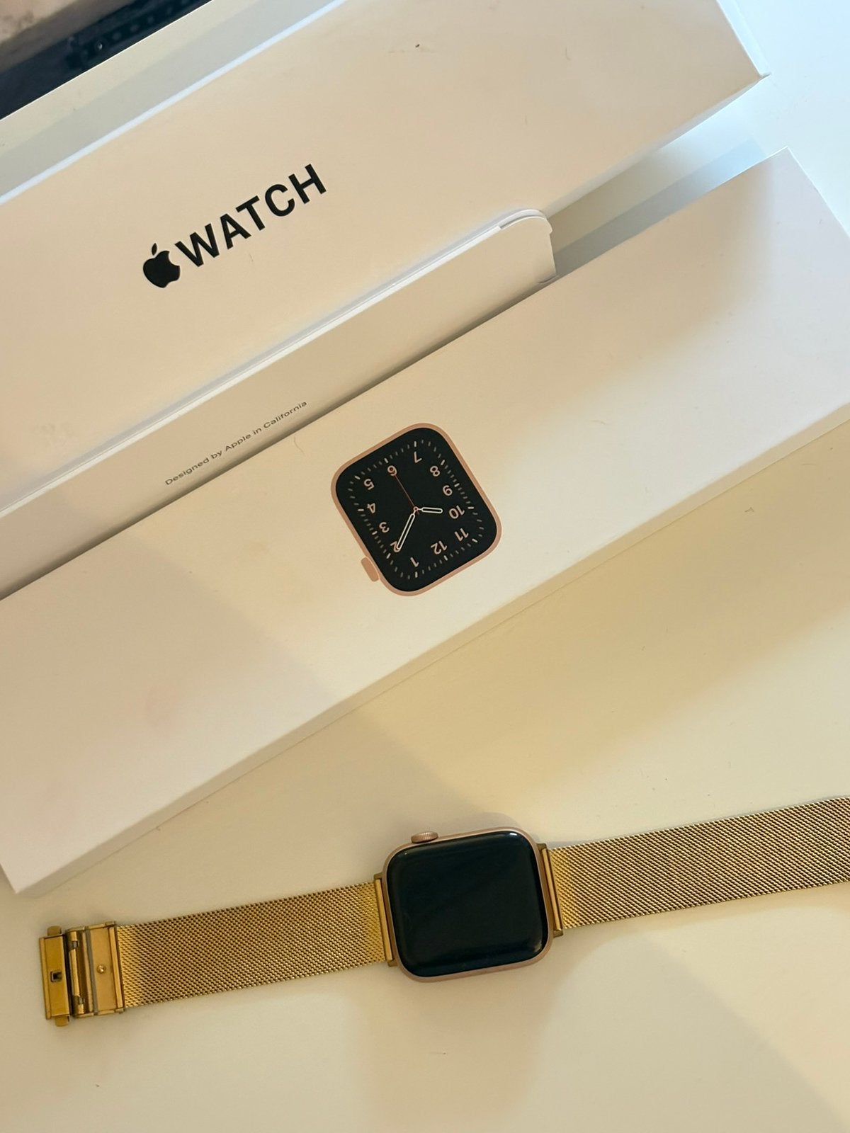 Apple watch SE, Enlèvement, Comme neuf, Rose