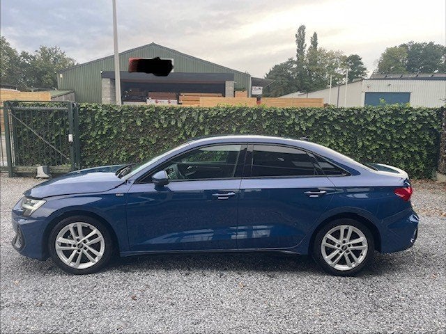 Audi A3 Limousine 1.5 TFSI 110 kW S-Line Shadow Line 6/2025, Autos, Achat, Ordinateur de bord, Entretenue par le concessionnaire