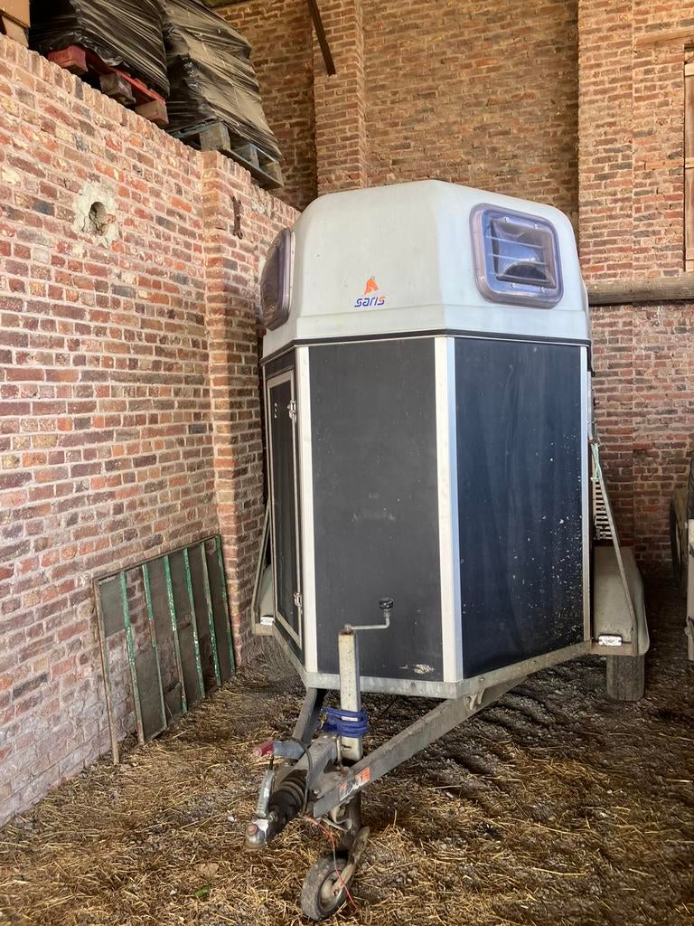 Van saris 2 chevaux, Ophalen, Zo goed als nieuw
