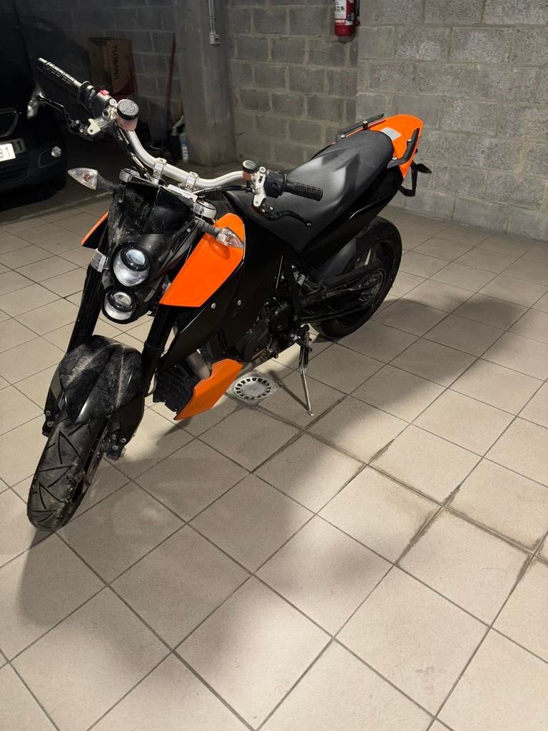 Moto KTM DUKE 690 lire annonce merci, Occasion, 2 cylindres, Particulier, Permis Moto A2 minimum
