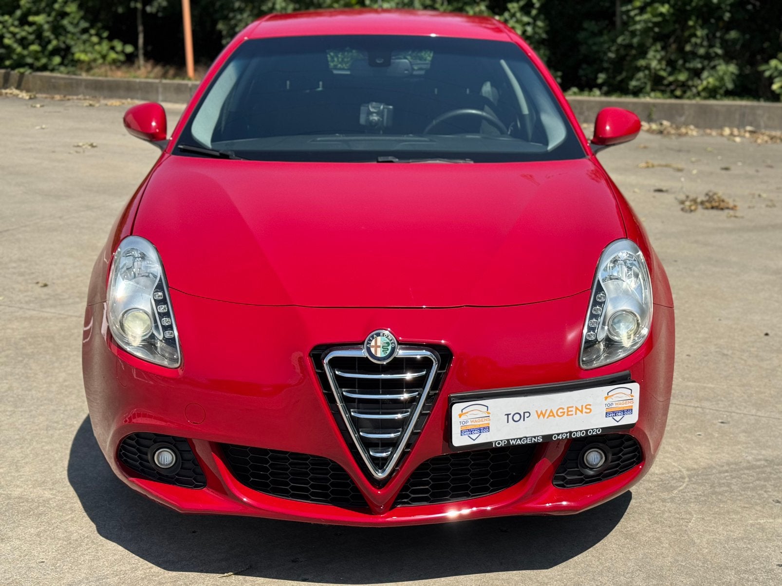 ALFA ROMEO GIULIETTA / AUTOMAAT! /EERSTE EIGENAAR! /GEKEURD!, Auto's, Alfa Romeo, Stof, Zwart, Voorwielaandrijving, Automaat