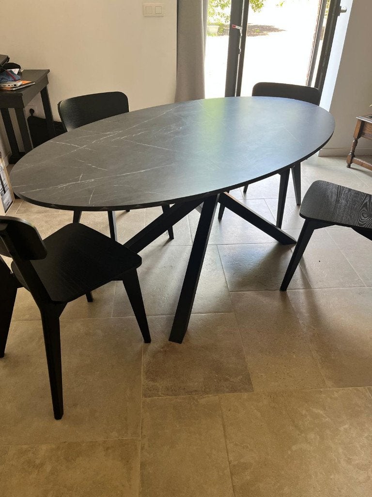 Table à manger ovale IKEA – Effet Marbre, Maison & Meubles, Tables | Tables à manger, Comme neuf, 50 à 100 cm, 150 à 200 cm, Cinq personnes ou plus