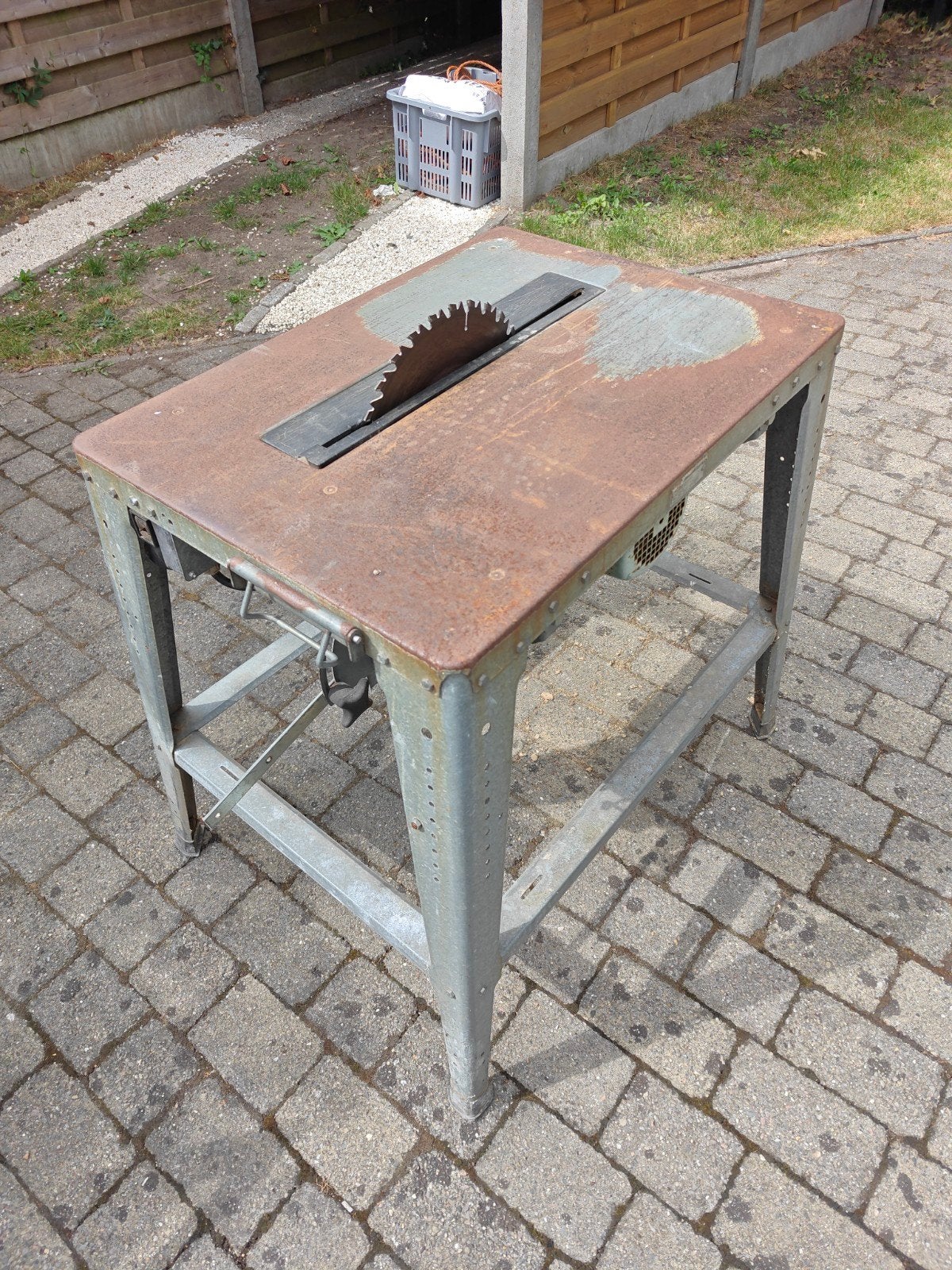Scie à table Atika, Enlèvement, Utilisé, Moins de 70 cm