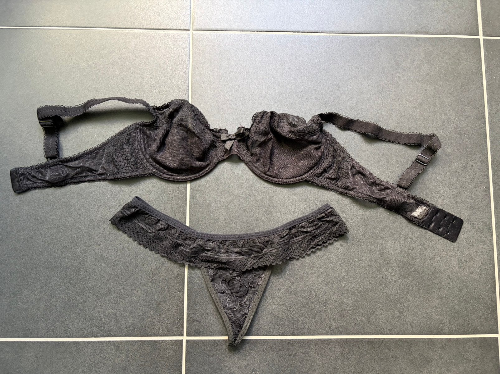 Set BH 75C & string S, Kleding | Dames, Ondergoed en Lingerie, Verzenden, Zwart, Setje