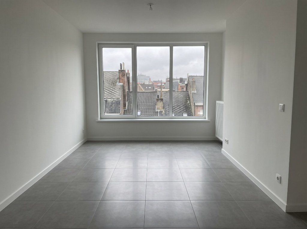 Nettoyage de fin de chantier Bruxelles, 9 €/m², Nettoyage des vitres intérieures