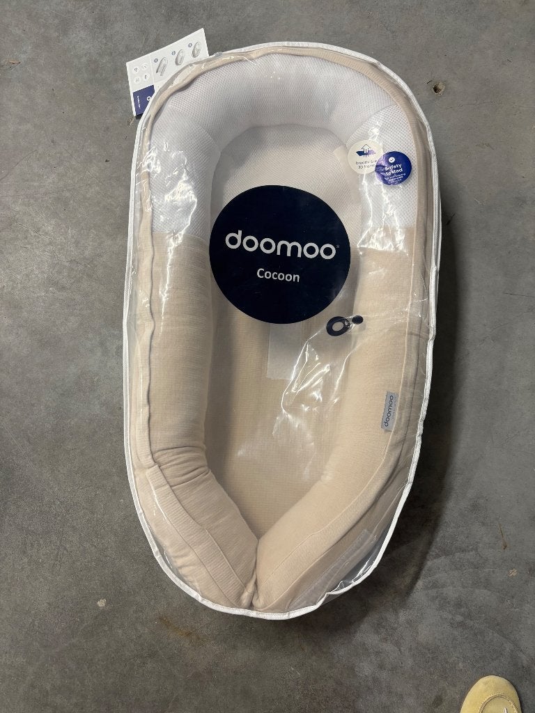 Doomoo cocoon babynestje beige/wit, Ophalen, Zo goed als nieuw, Overige typen