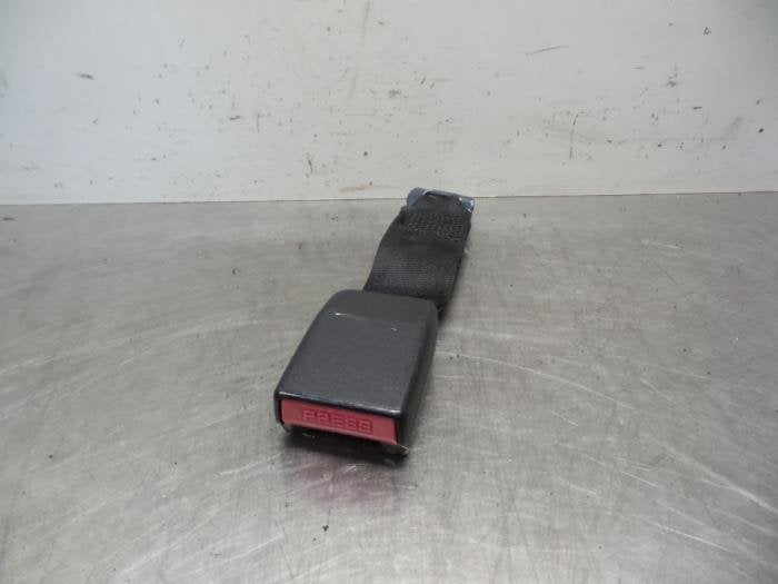 Insertion ceinture de sécurité arrière droite d'un Peugeo, -, 3 mois de garantie, Utilisé, -