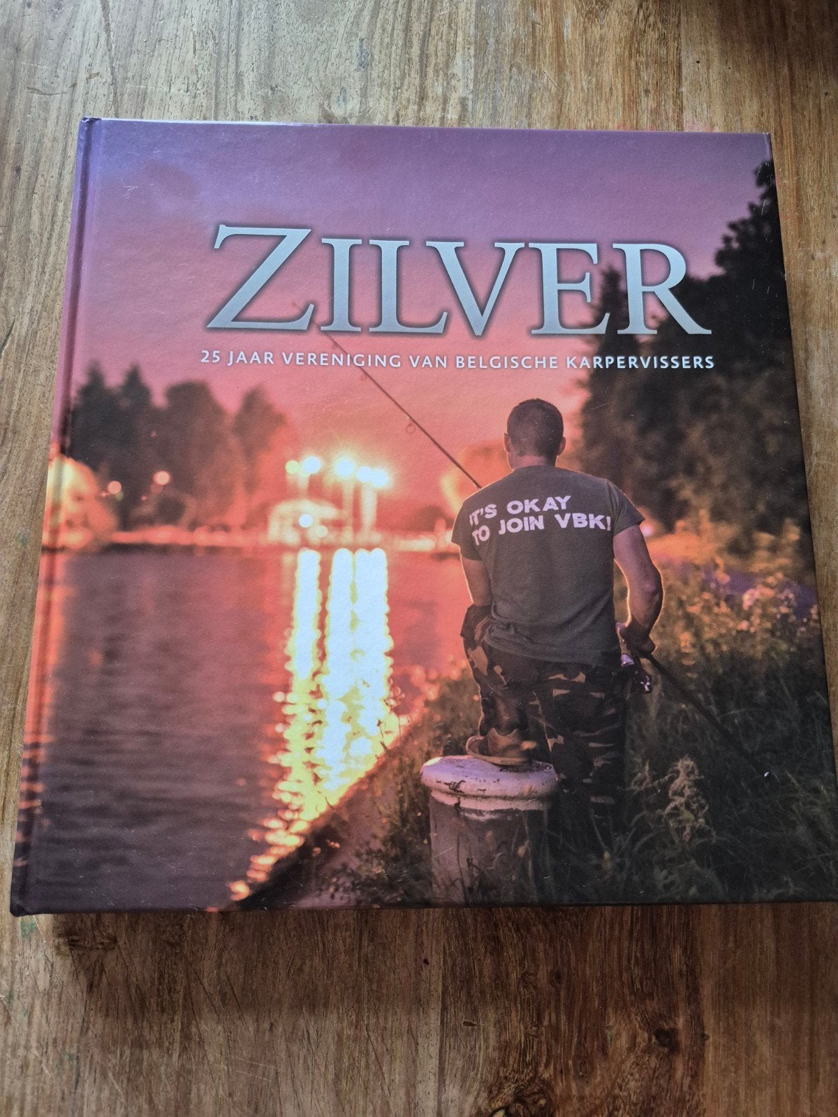 Zilver 25 jaar vereniging van belgische karpervissers, Ophalen of Verzenden