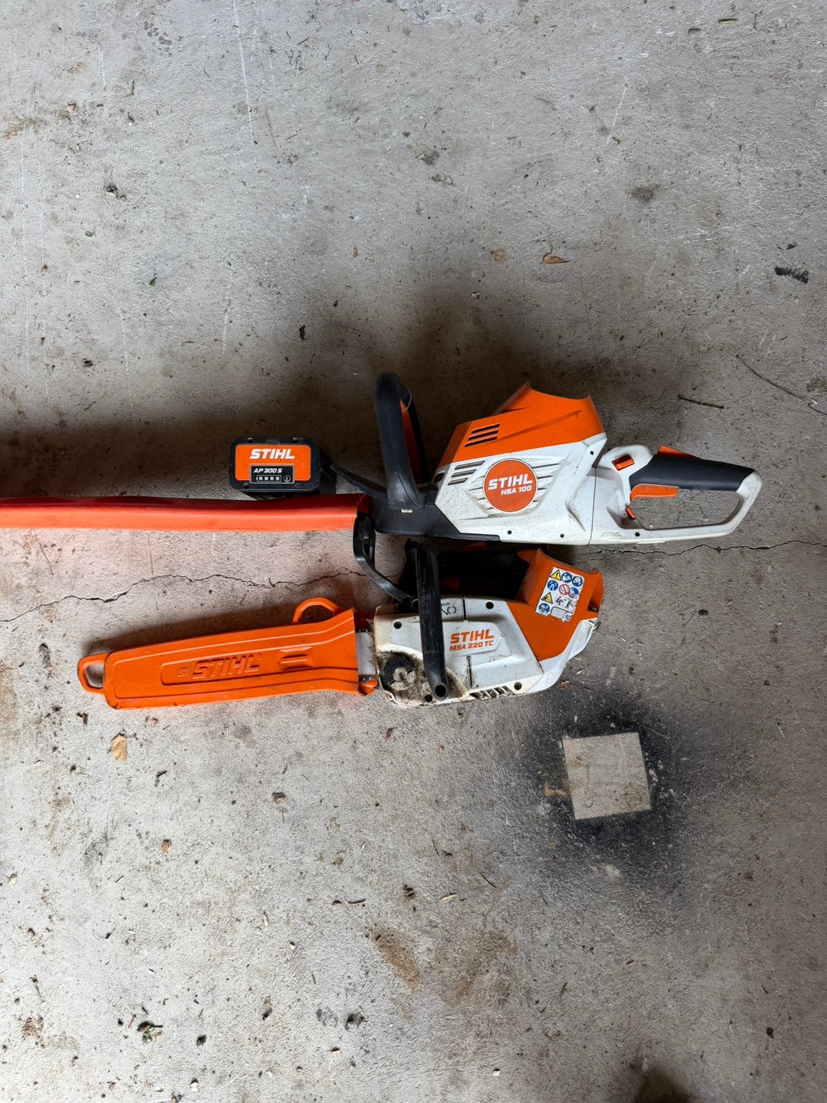 lot de 3 machines STIHL sur batterie, Ophalen, Gebruikt, Accu
