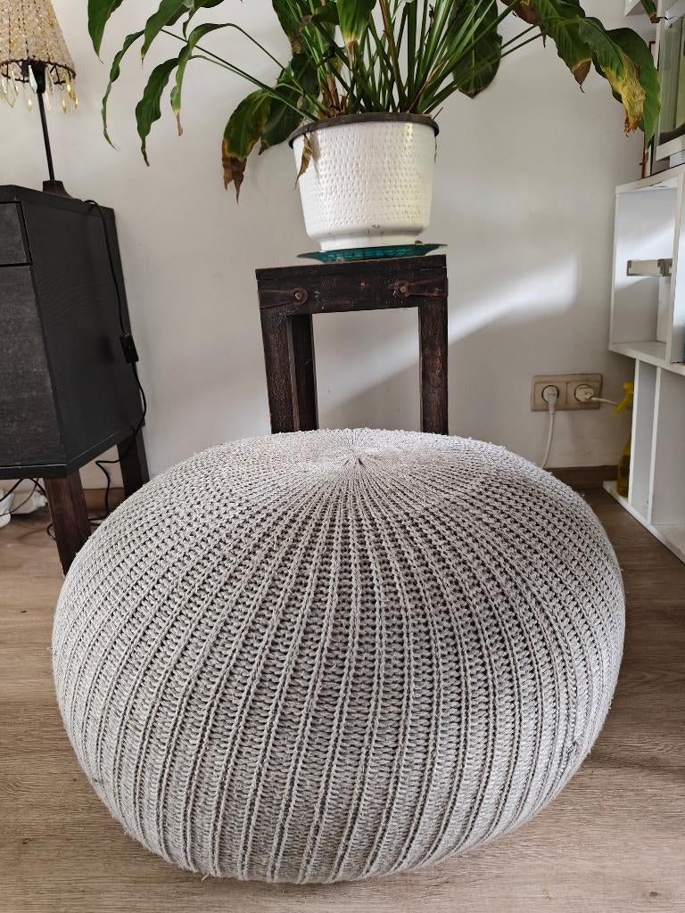 Poef Sandared Ikea grijs, Maison & Meubles, Canapés | Repose-pieds & Poufs, Rond, Enlèvement, Utilisé, 50 à 75 cm