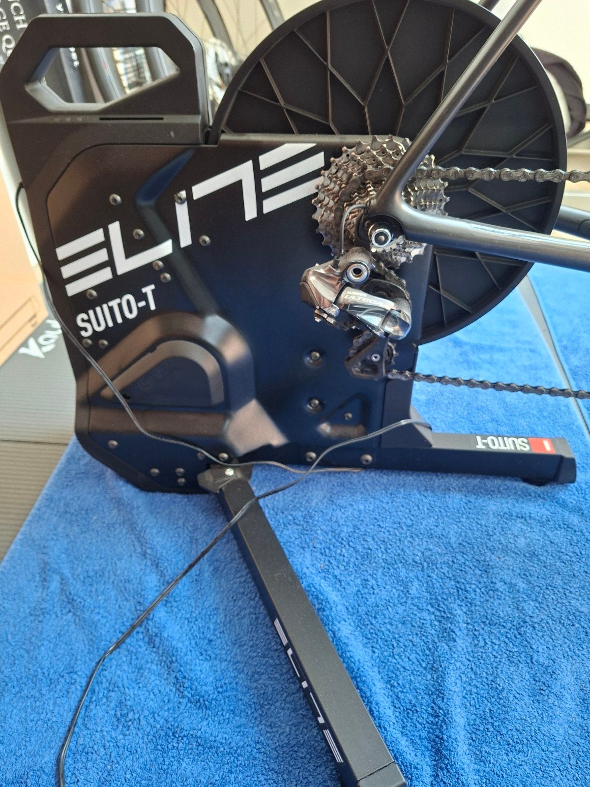 Fietstrainer Elite - suito T  en  racefiets Trek emonda SL 5, Enlèvement ou Envoi