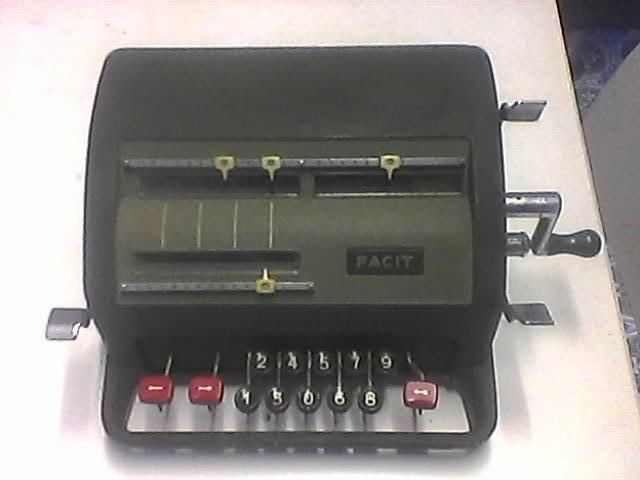 a vendre ancienne machine a calculer, Overige munten, Ophalen, Gebruikt