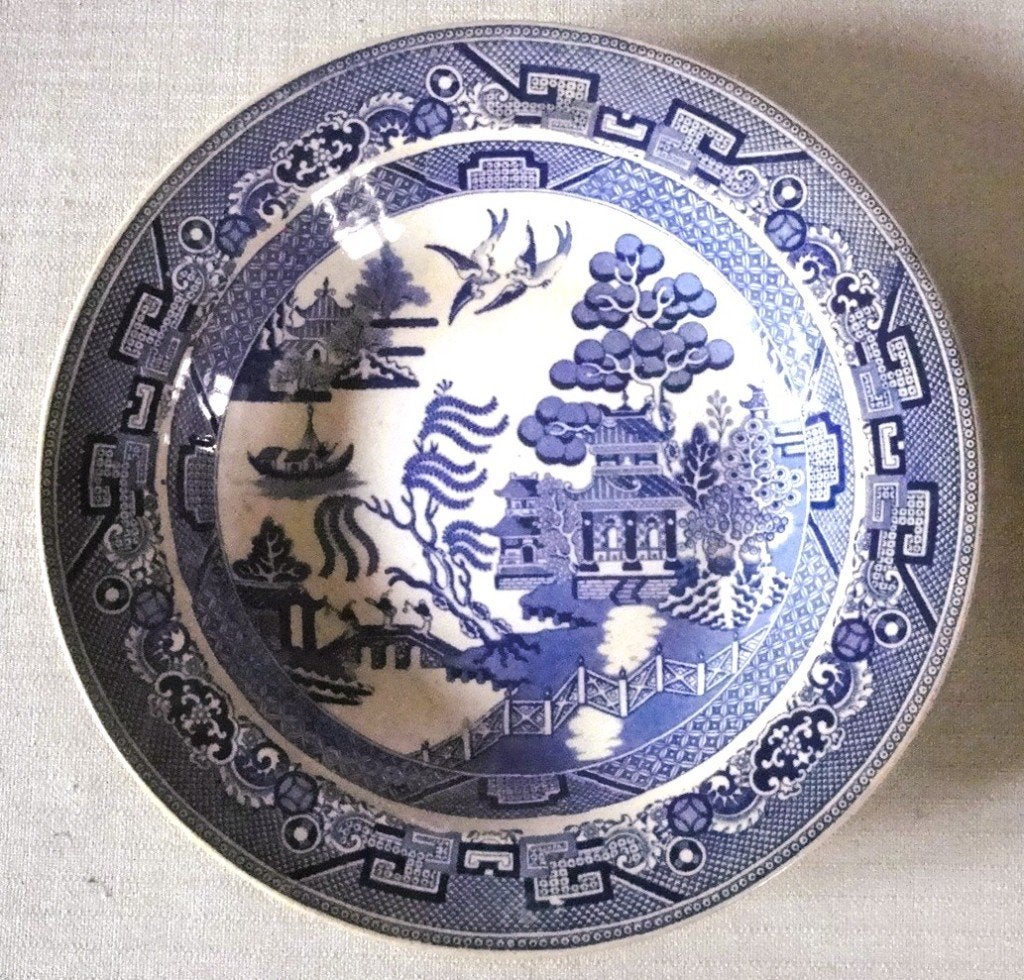 ASSIETTE CREUSE, décor WHILLOW., Antiquités & Art, Antiquités | Céramique & Poterie, Enlèvement