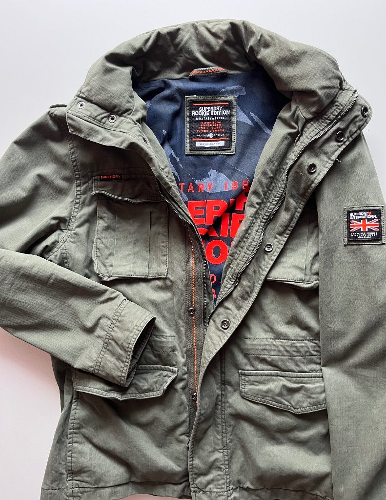 Veste Superdry Rookie Edition - Kaki Militaire - Taille XL, Enlèvement ou Envoi, Taille 56/58 (XL), Vert, Porté