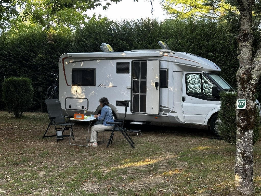 Burstner Nexxo 660T, Caravanes & Camping, Alarme, Siège standard, Toilette à cassette, Boîte manuelle