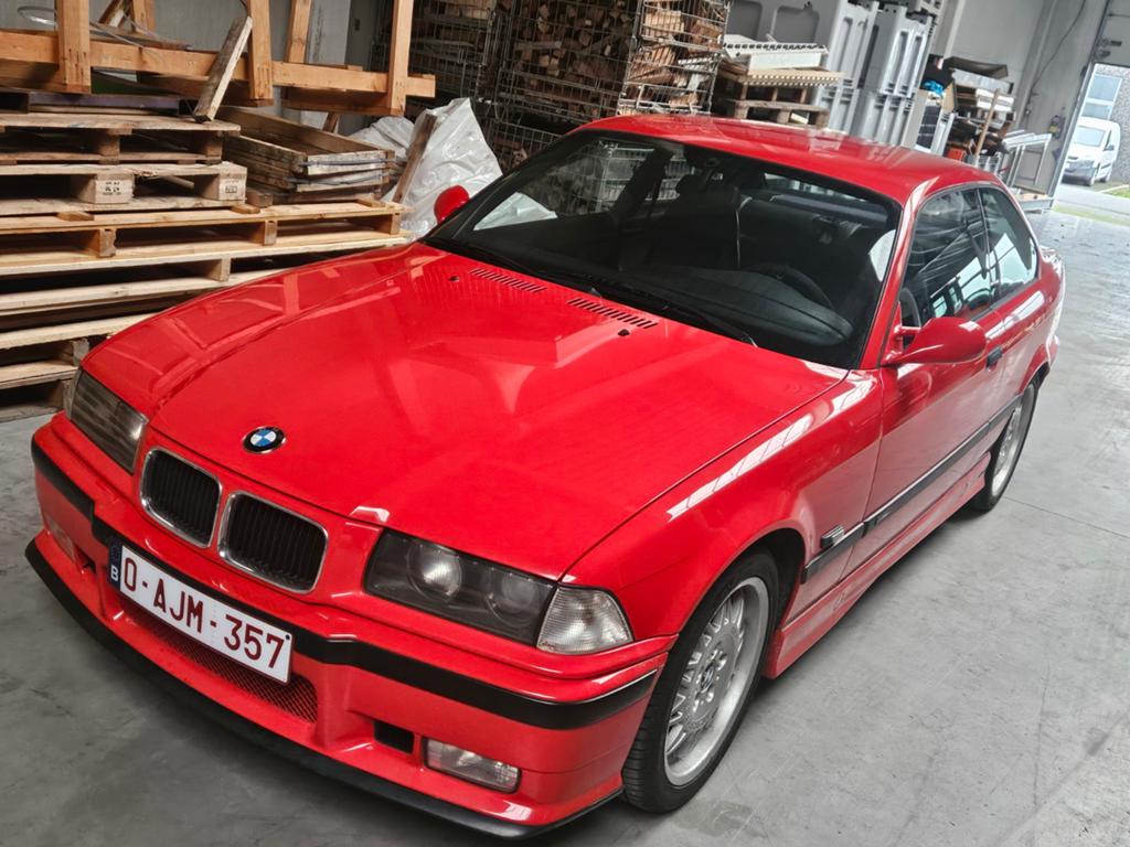 Oldtimer bmw m3 E36, Autos, BMW, Achat, Boîte manuelle, Noir, 2 portes