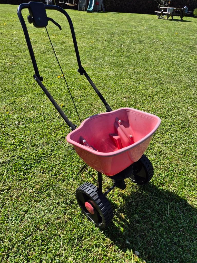 Épandeur rotatif 140-250 cm 15kg, Enlèvement, Utilisé, Kreator